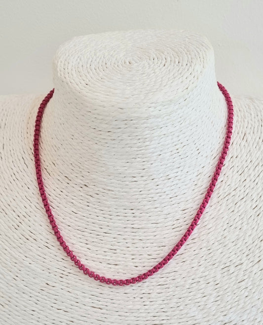 Dark pink enamelled metal necklace