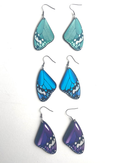 Light green medium butterfly earrings